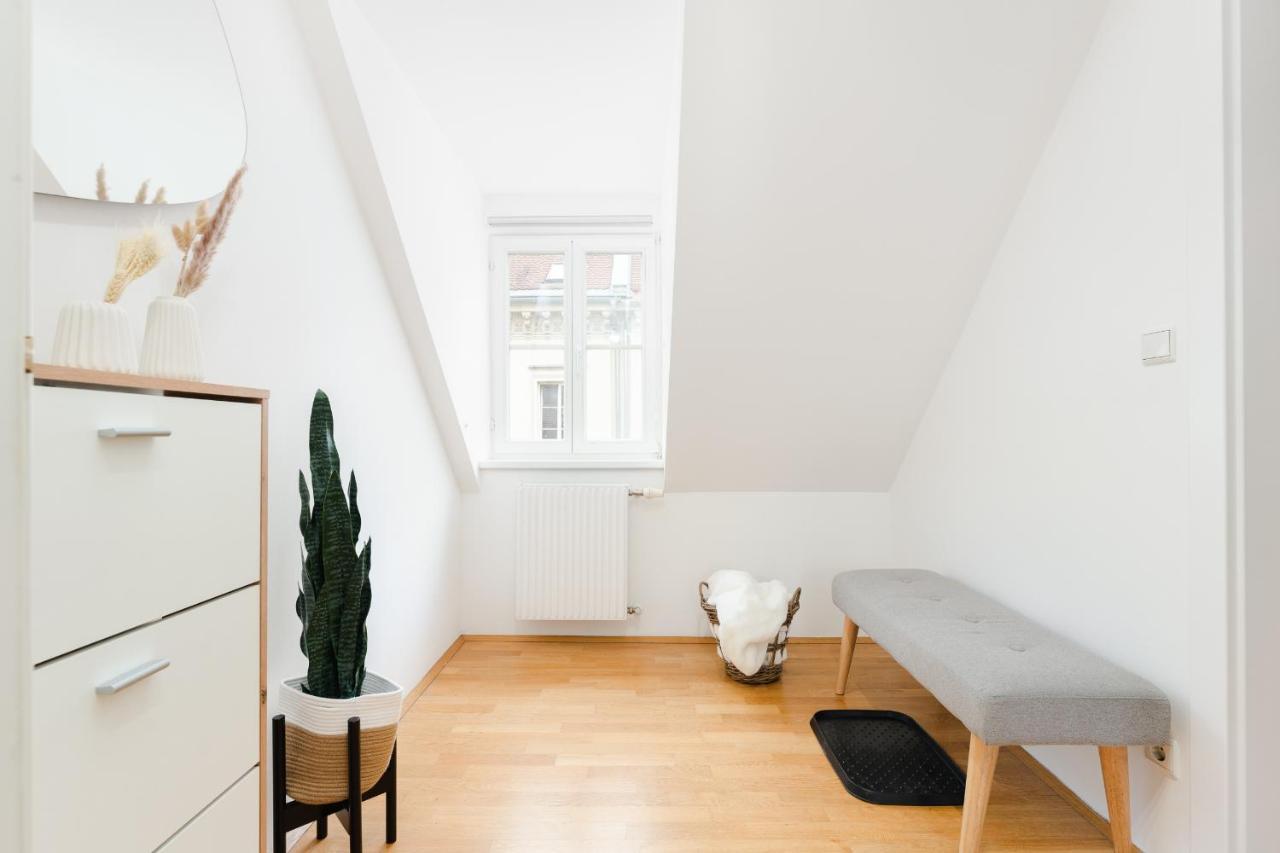 Comfy Downtown Loft - Self Check-In - Centre Of Graz Apartment Exterior photo